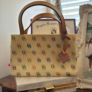 Dooney and Burke Y2K handbang